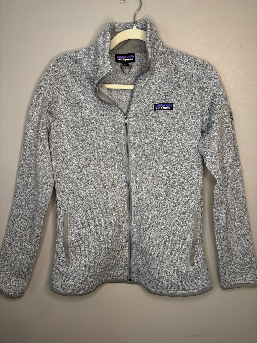 Patagonia Women’s Light Gray Heather Full-Zip Teddy Jacket